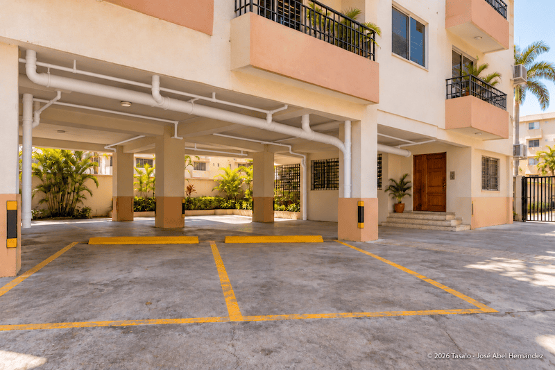 Tasación de apartamentos en condominio: áreas y parqueos